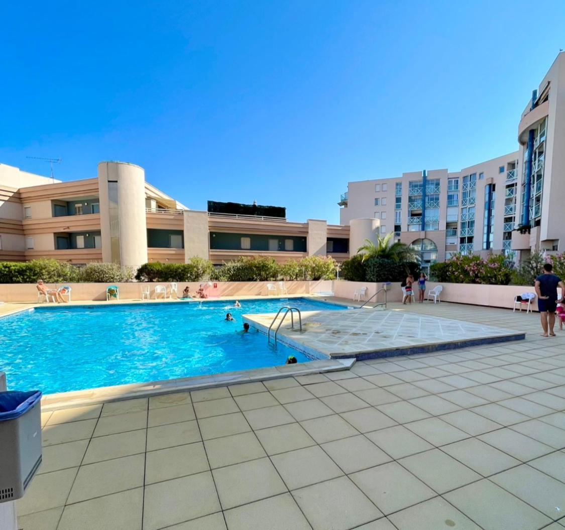 Joli Appartement Avec Piscine Σετ Εξωτερικό φωτογραφία